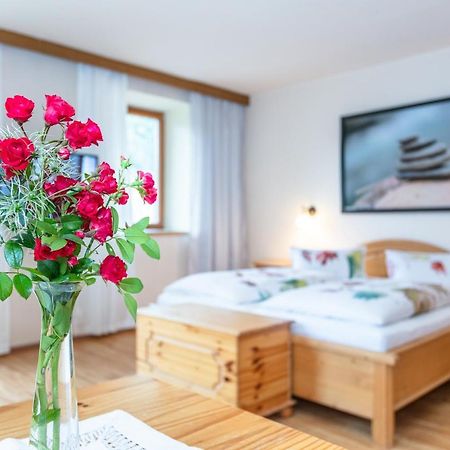 Gasthof St. Adolari Otel Sankt Ulrich am Pillersee Dış mekan fotoğraf