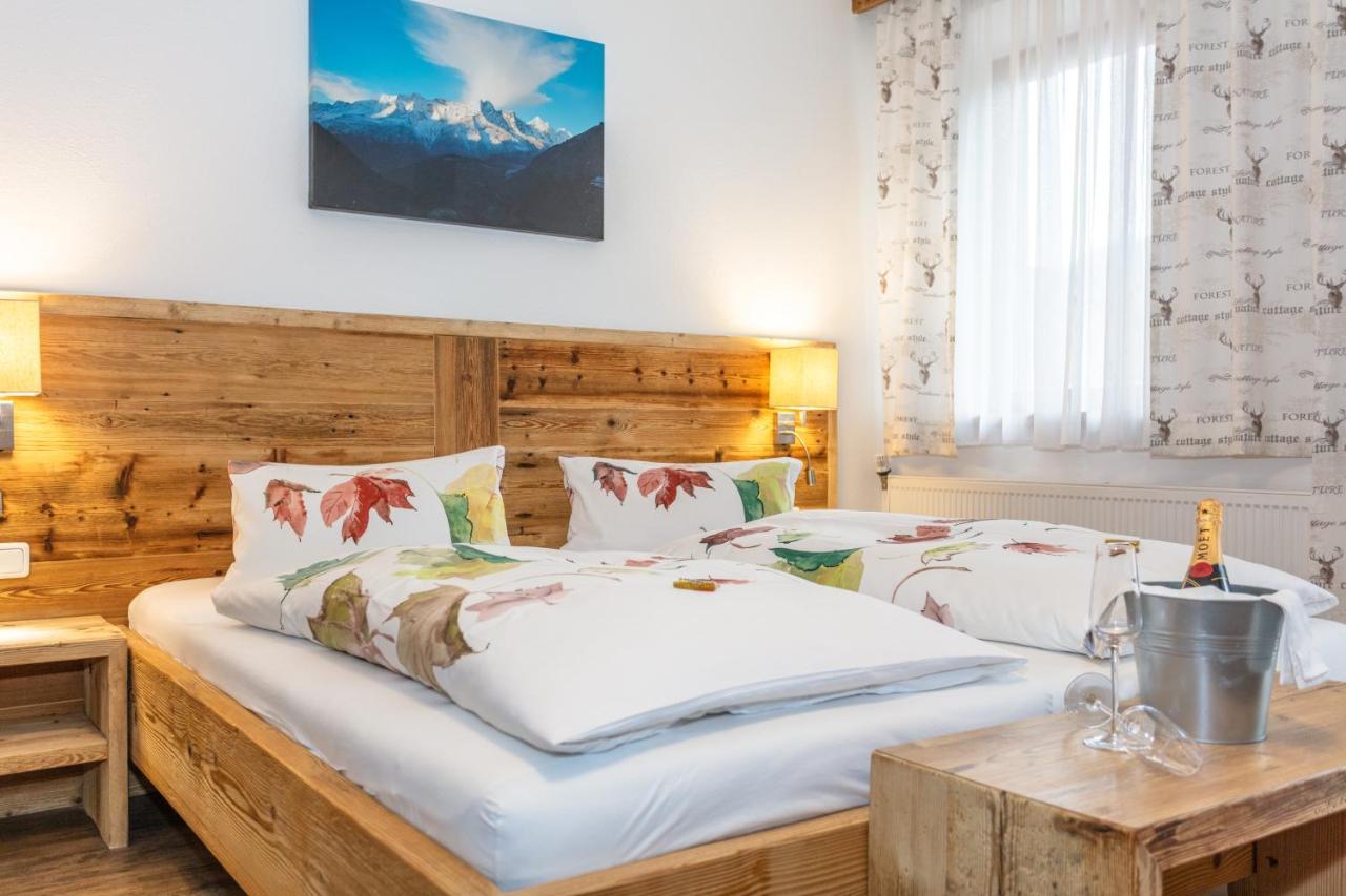 Gasthof St. Adolari Otel Sankt Ulrich am Pillersee Dış mekan fotoğraf