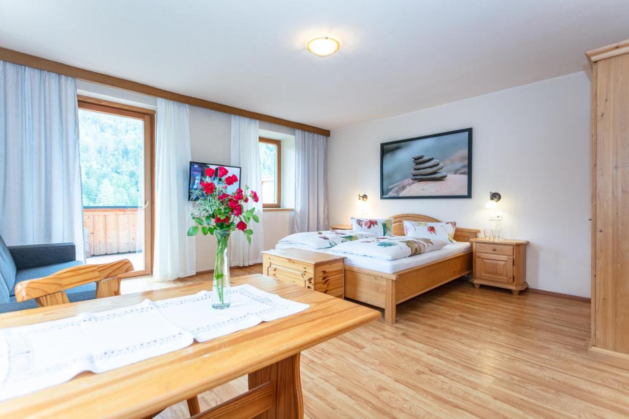 Gasthof St. Adolari Otel Sankt Ulrich am Pillersee Dış mekan fotoğraf