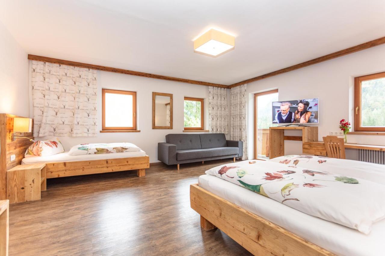 Gasthof St. Adolari Otel Sankt Ulrich am Pillersee Dış mekan fotoğraf