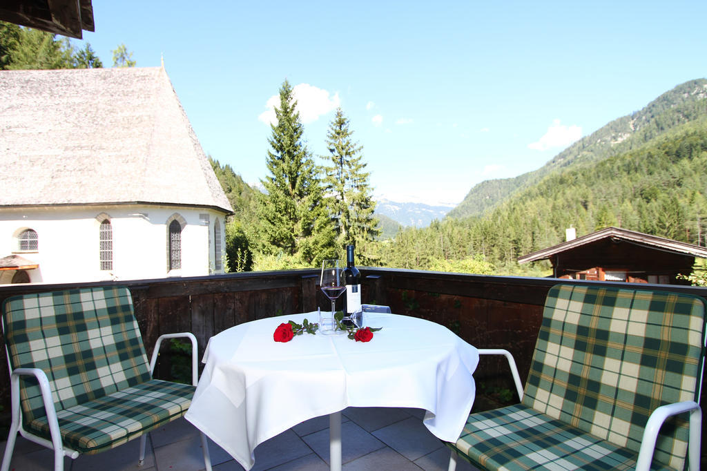 Gasthof St. Adolari Otel Sankt Ulrich am Pillersee Oda fotoğraf