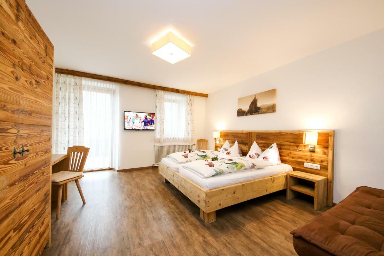 Gasthof St. Adolari Otel Sankt Ulrich am Pillersee Dış mekan fotoğraf